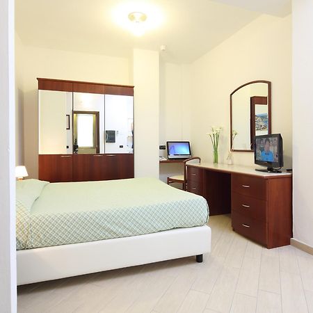 Residence Hotel Kriss Deiva Marina Exterior photo