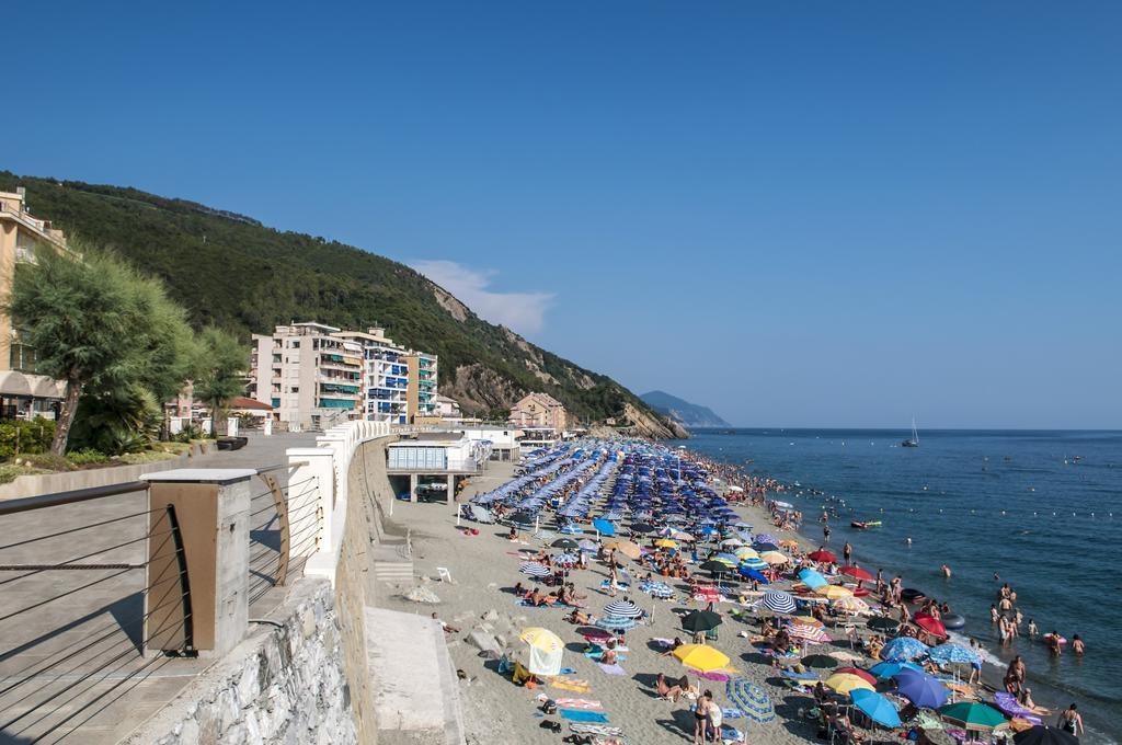 Residence Hotel Kriss Deiva Marina Exterior photo