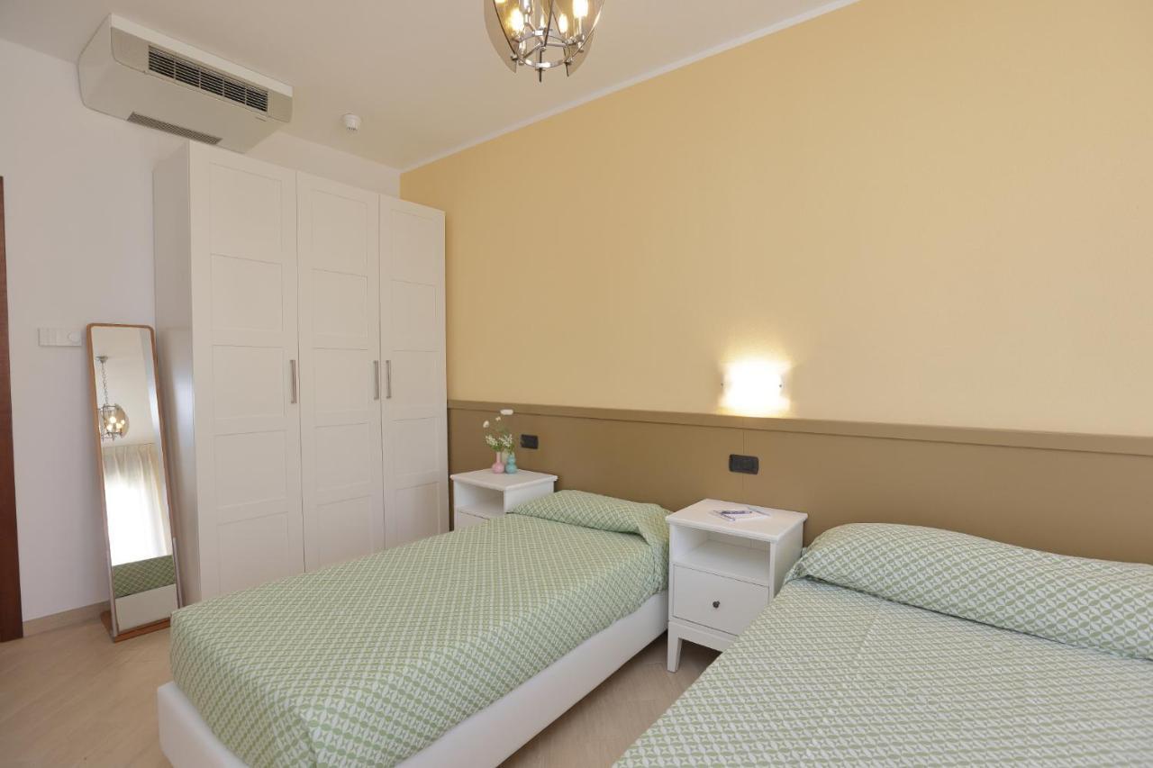 Residence Hotel Kriss Deiva Marina Exterior photo
