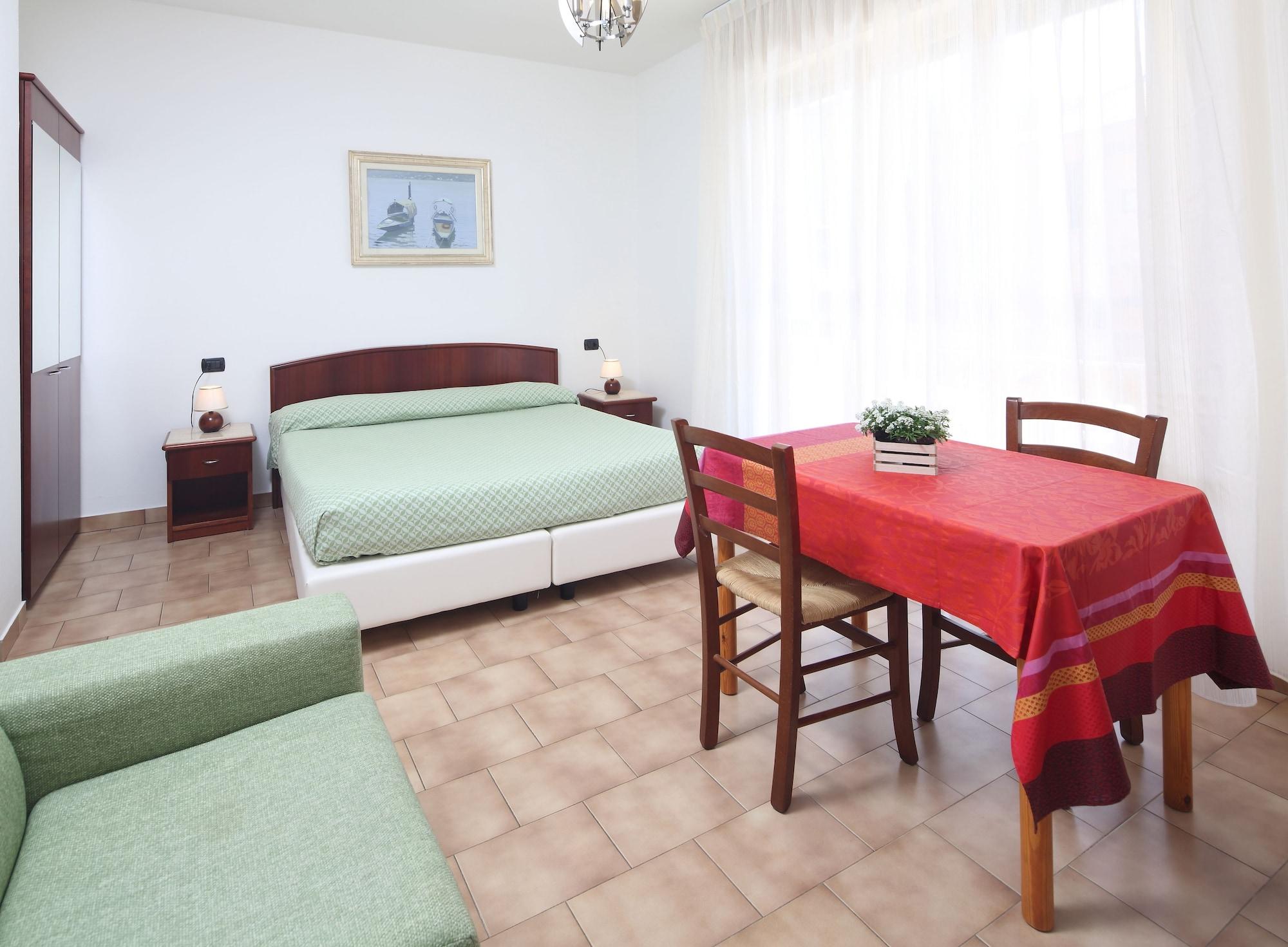 Residence Hotel Kriss Deiva Marina Exterior photo