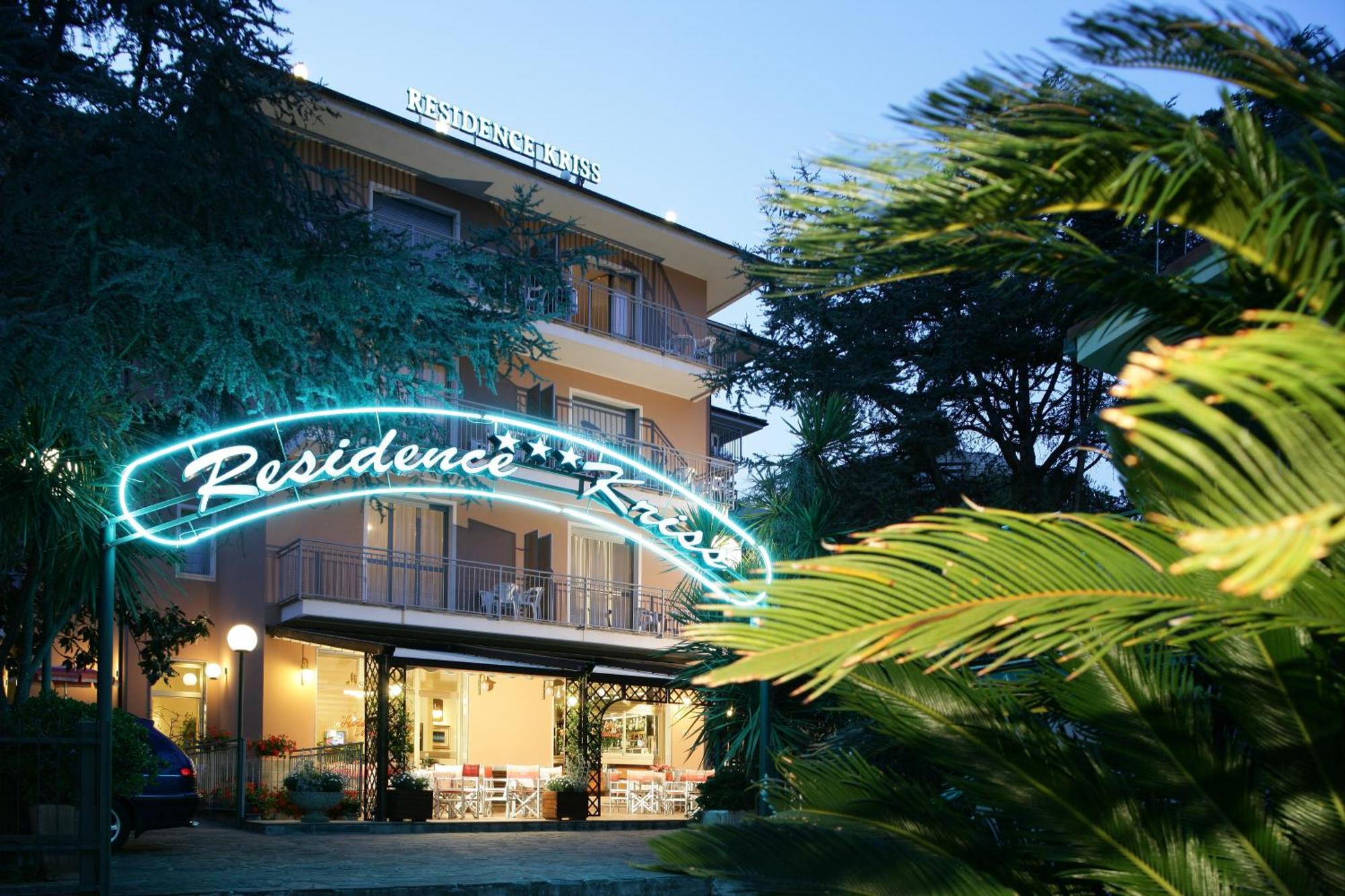 Residence Hotel Kriss Deiva Marina Exterior photo