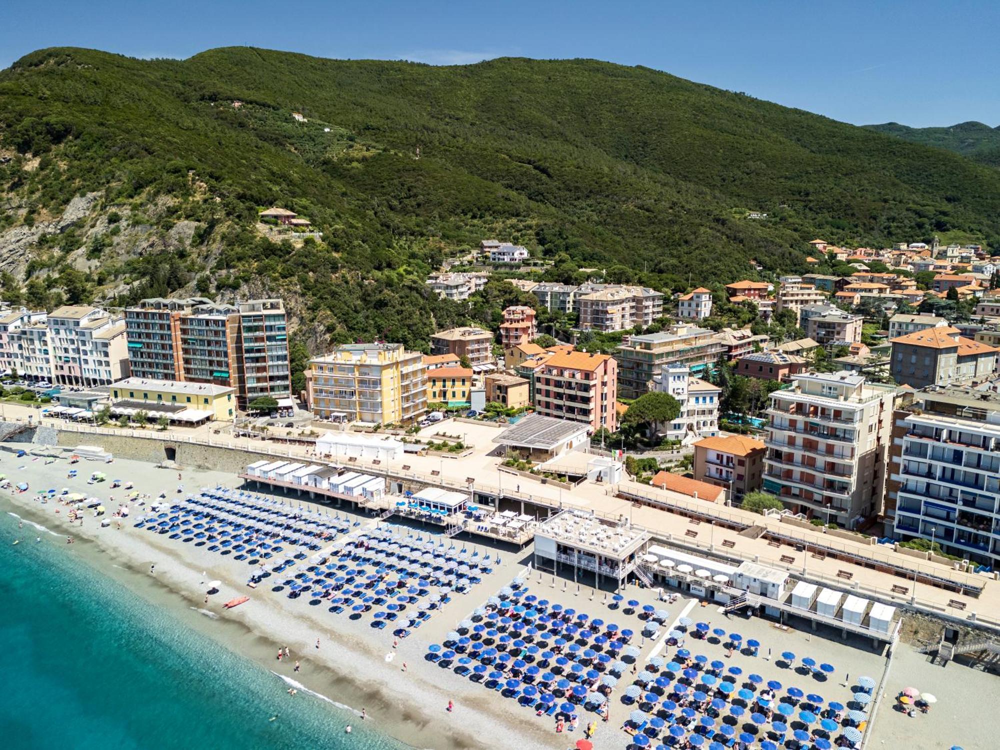 Residence Hotel Kriss Deiva Marina Exterior photo