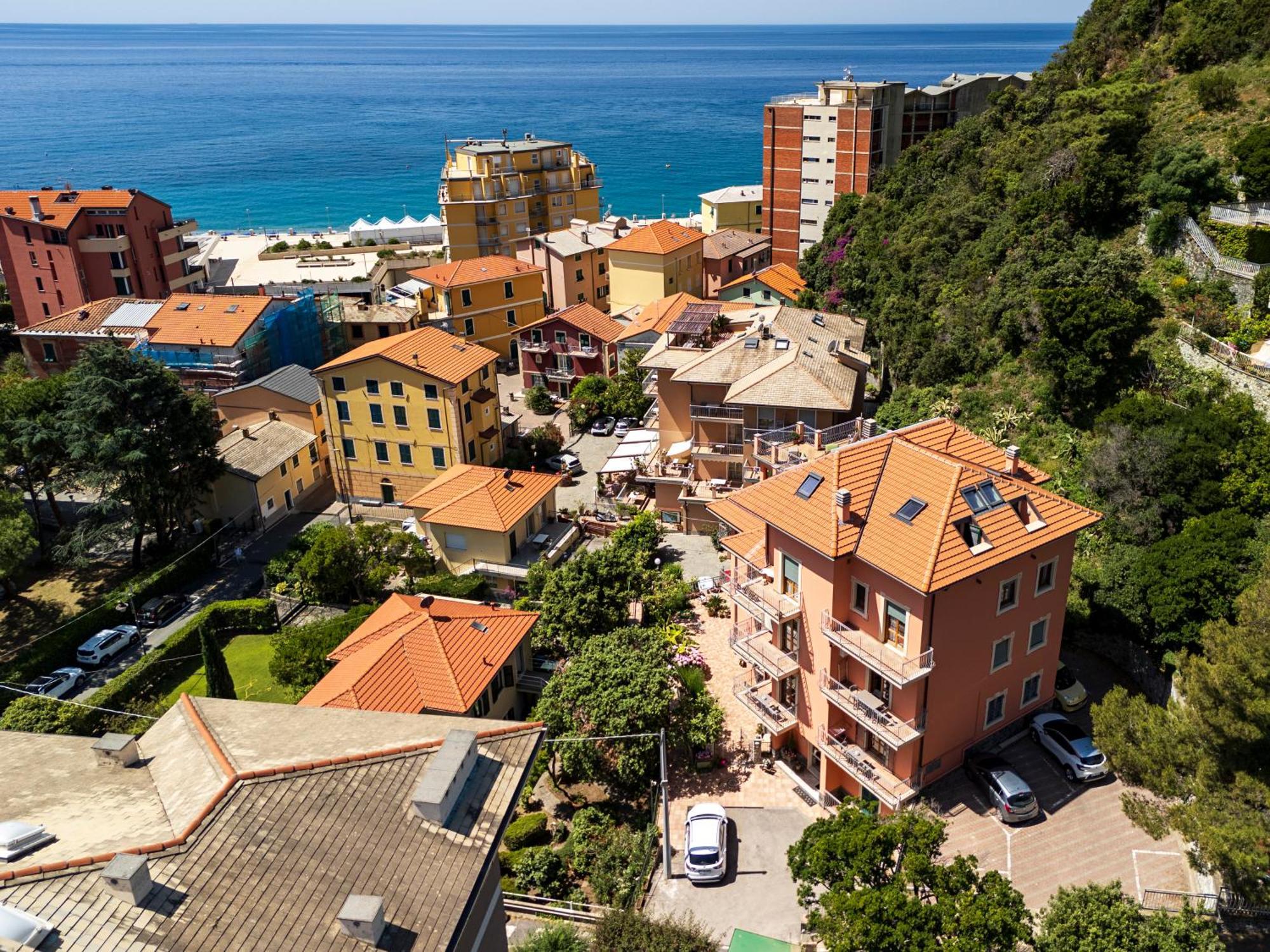 Residence Hotel Kriss Deiva Marina Exterior photo