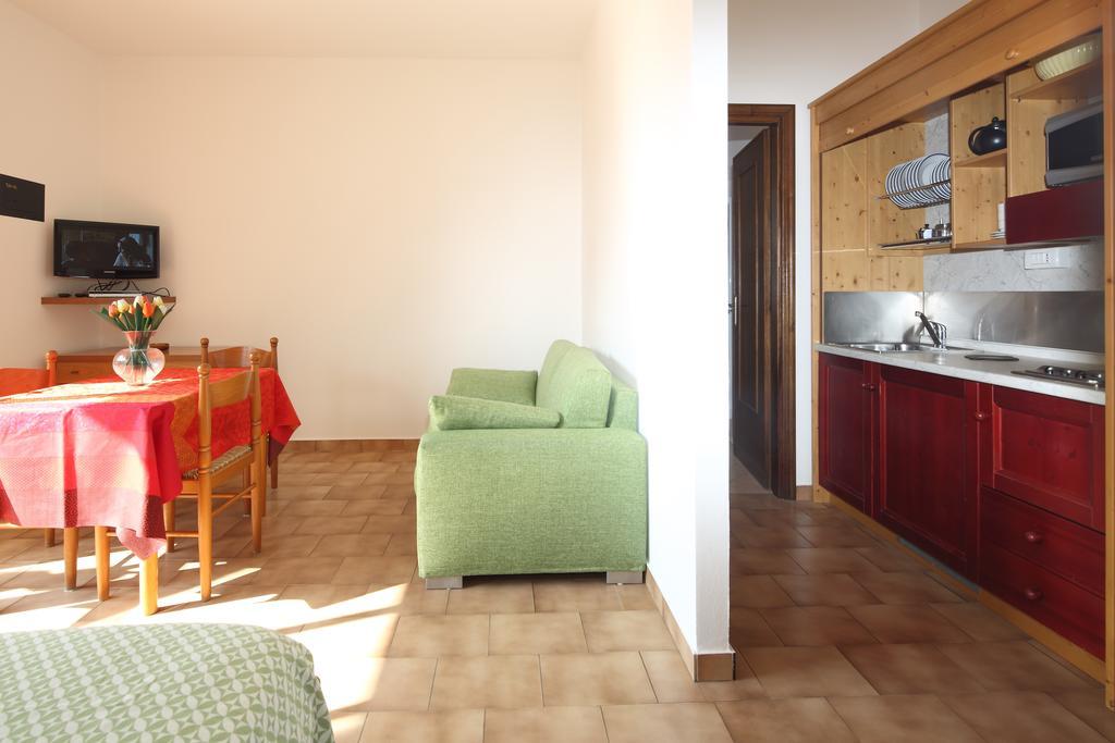Residence Hotel Kriss Deiva Marina Exterior photo