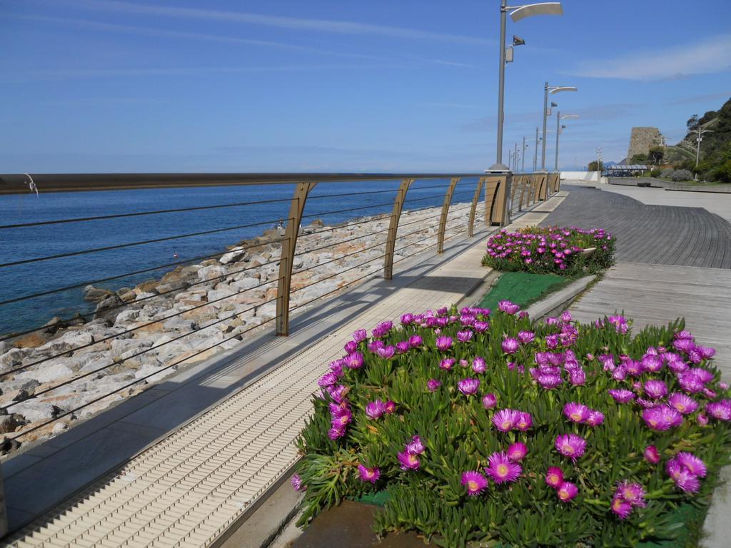 Residence Hotel Kriss Deiva Marina Exterior photo